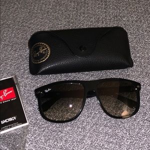 Ray-Ban Sunglasses Black style 4147